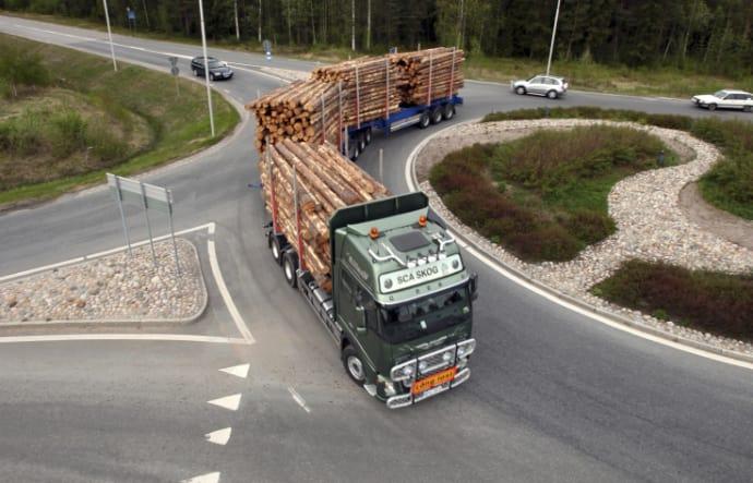 Längre och bredare lastbilar borde tillåtas