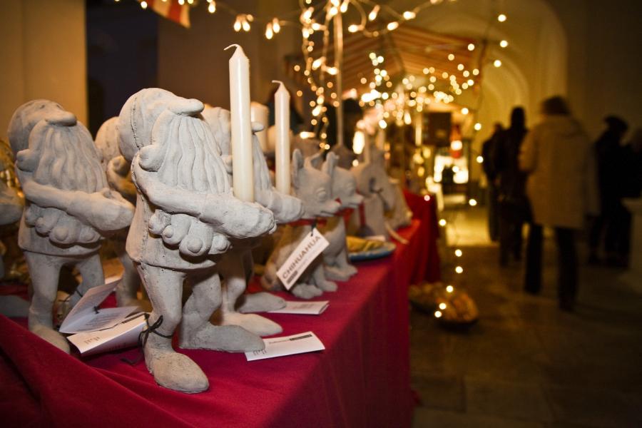 Julmarknad i barockmiljö på Skoklosters slott