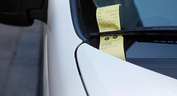 Obetalda parkeringsböter fortsätter att minska