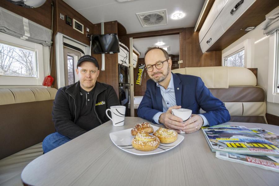 Ministern: Bilen ger en fantastisk frihet!
