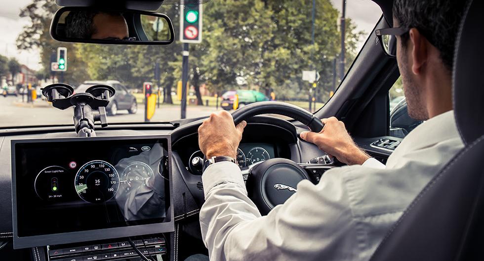 Jaguar Land Rover vill skapa grön våg