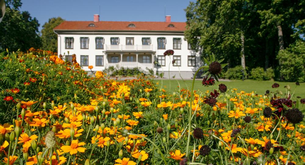 Björkborns Herrgård var Alfred Nobels sommarhus och hans sista bostad i Sverige innan han dog i sin villa i San Remo i Italien den 10 december 1896.