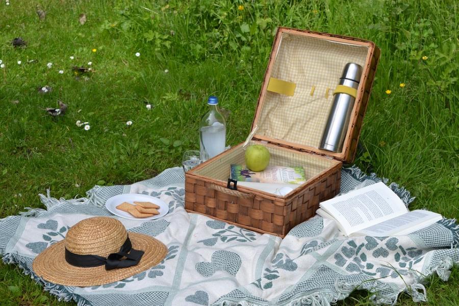 Slut med plast vid picnic