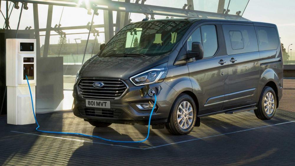 Ford Transit blir eldriven 2021