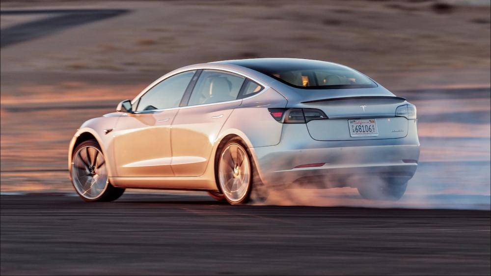 El-bilar har högre CO2 utsläpp än diesel