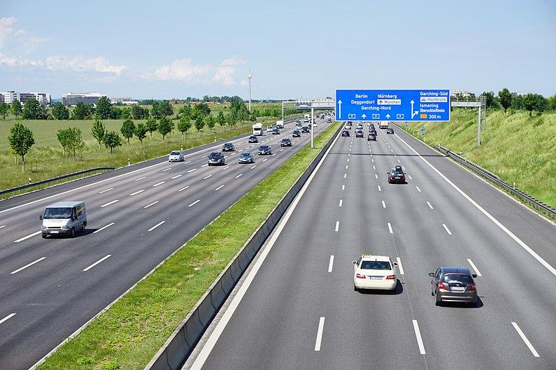 Tyskland får inte införa avgift på Autobahn