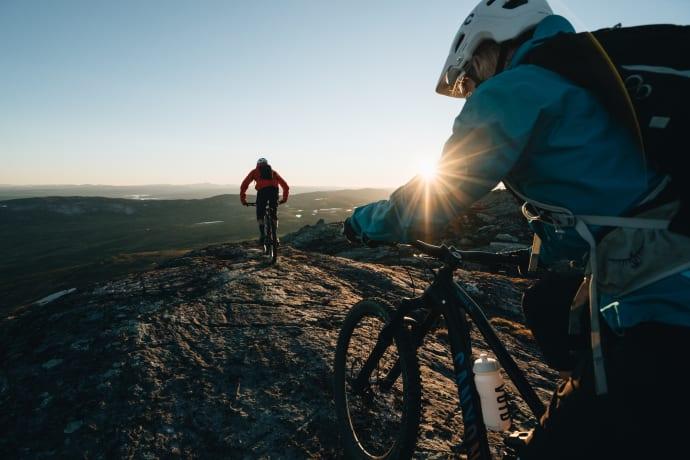 Midnattscykling på Åreskutan är en av Åre Bike Festival mest populära aktiviteter.