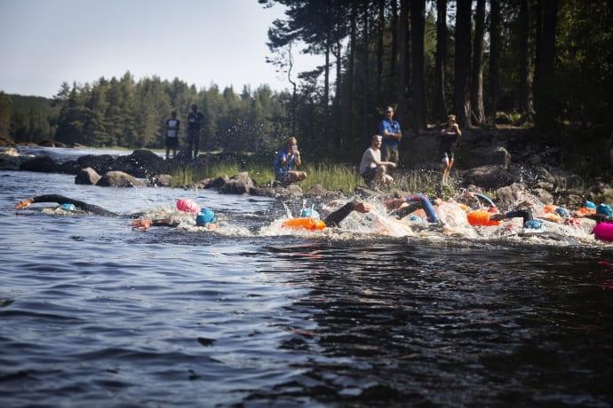 Vansbrosimningens stora simhelg startar på fredag