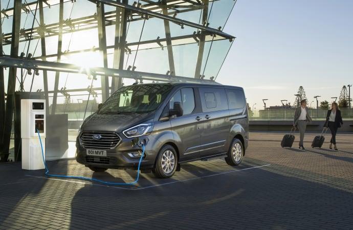 Ford presenterar nya Transit Custom, Tourneo Custom och Transit Van