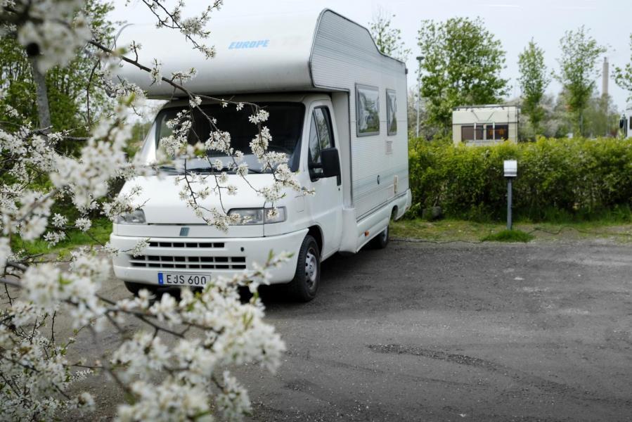 SR uppmärksammar semester med husbil