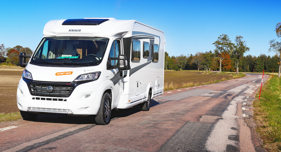 Bilen kostar från 828 000 kronor men med extrautrustning som en automatlåda och 160 hästar kostar den ytterligare 82 900 kronor.