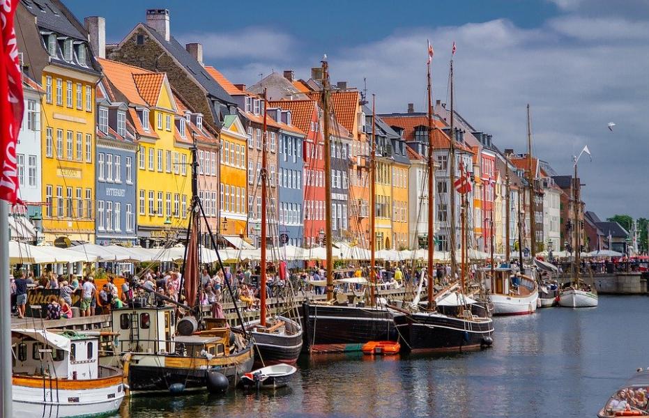 Danmark tillåter nu resor utan bokning