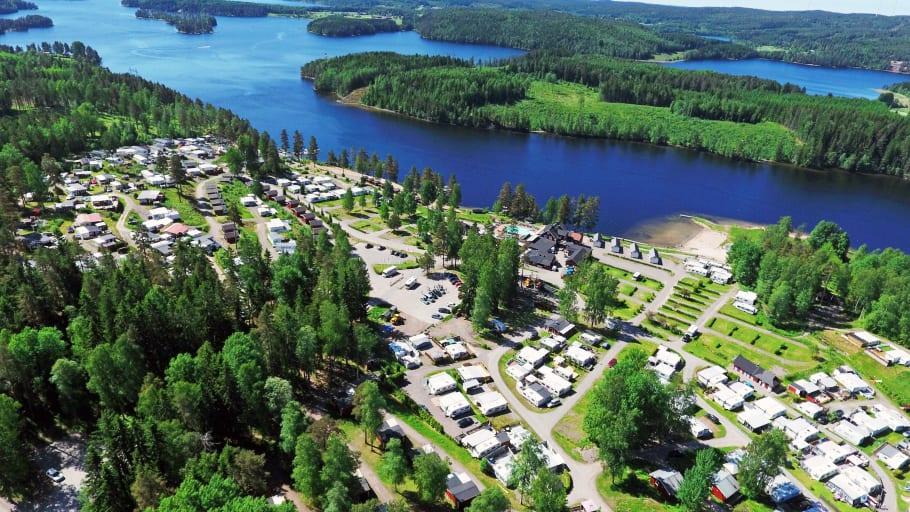 Hälften av övernattningarna var på campingplatser sommaren 2020