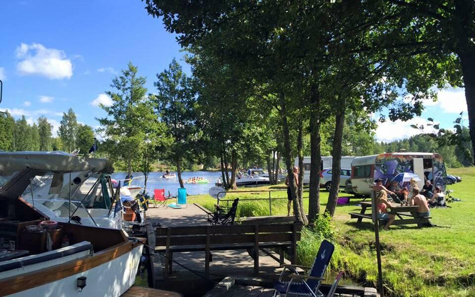 Staten ger stöd men kommun höjer campings arrende
