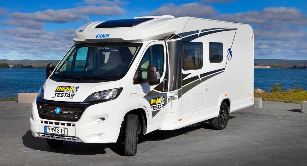 Den nye och havet. Knaus 650 MF levereras under 2019 i L!ve TI-utförande, alltså den lite enklare kategorin av husbilar från Knaus.
