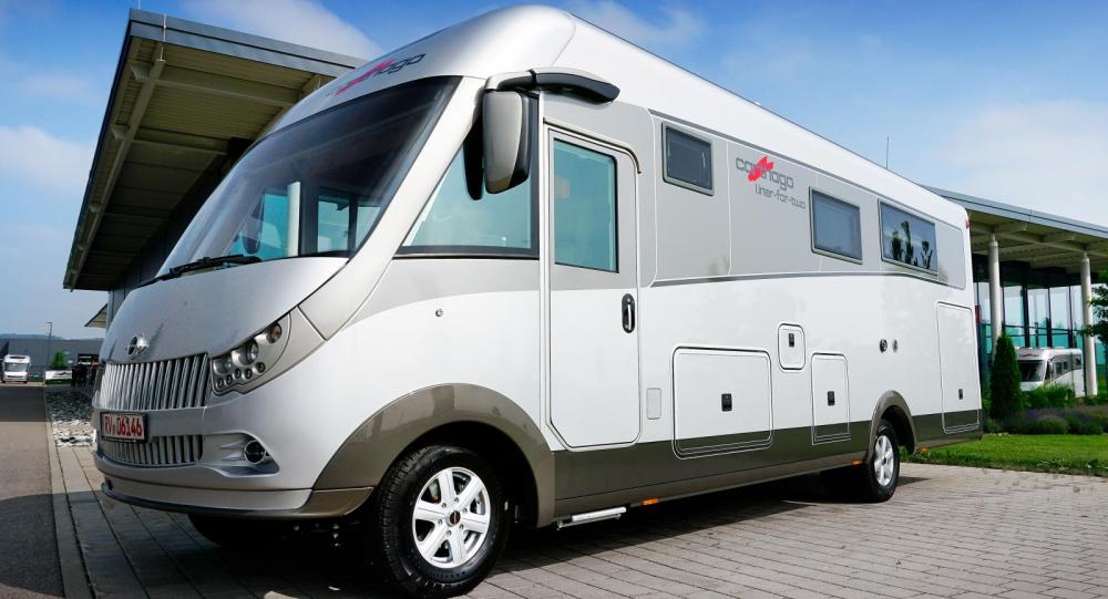 Liner-For-Two finns på chassi från antingen Iveco eller Fiat. På bilden är en Iveco.