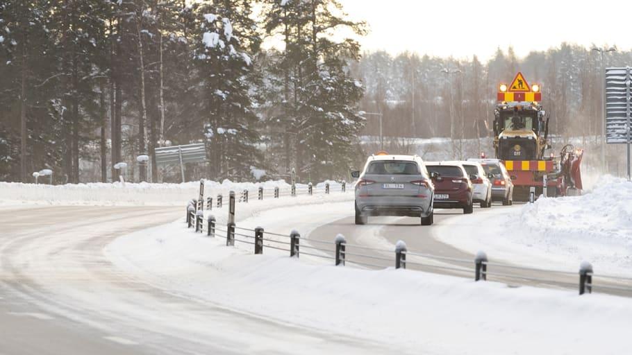 Fyra av tio svenskar blir stressade av plogbilen