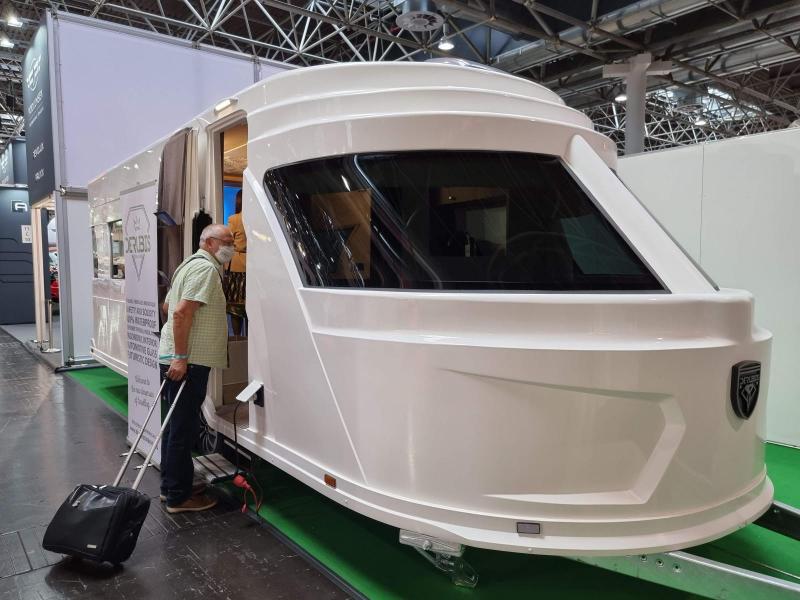 Derubis Caravans bygger udda lyxhusvagn