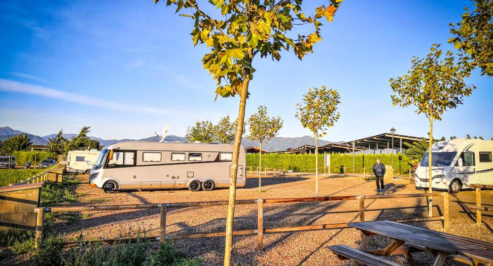 Gratis ställplatser för husbilen: Bo på spansk bondgård