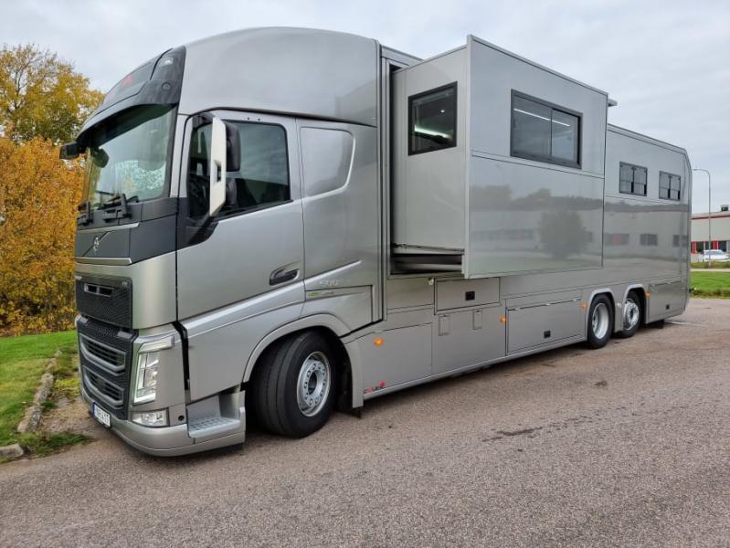 Cavaleno Exclusive V, lastbil med lyxigt boende