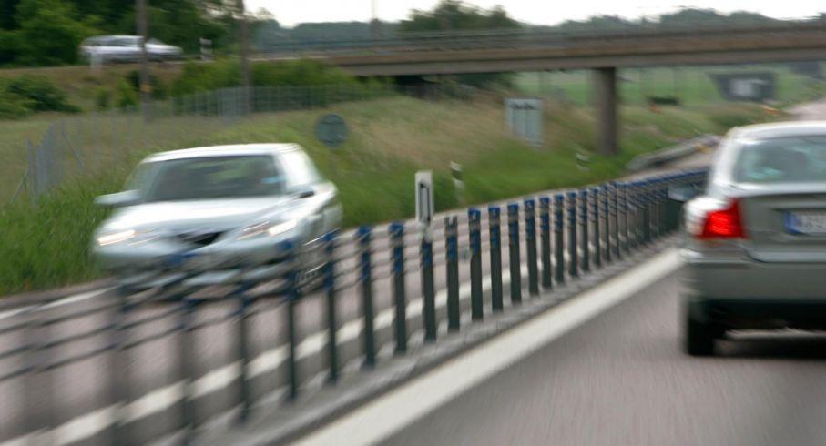 Nya mitträcken ska rädda motorcyklisters liv