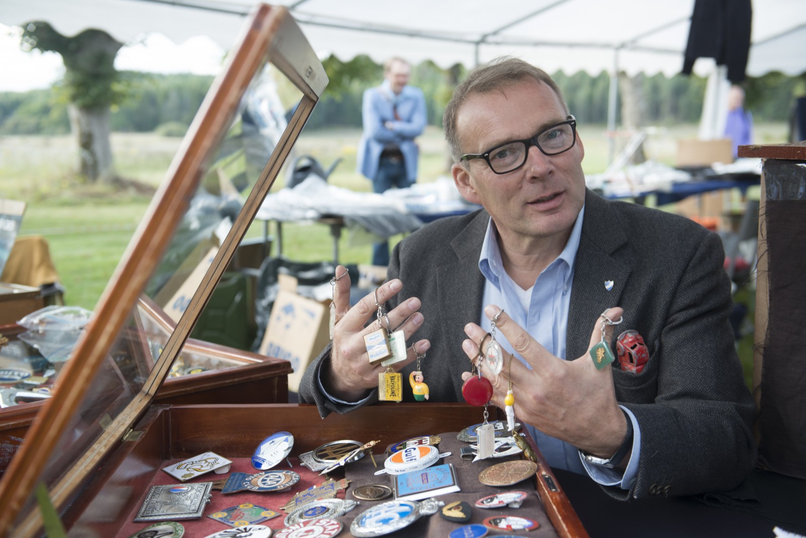 Mats Älfvåg har varit med och arrangerat flera automobiliamarknader tidigare. I samarbete med Good Old Vintage och Fröken Pralin kombinerar han nu motor med mode för första gången.