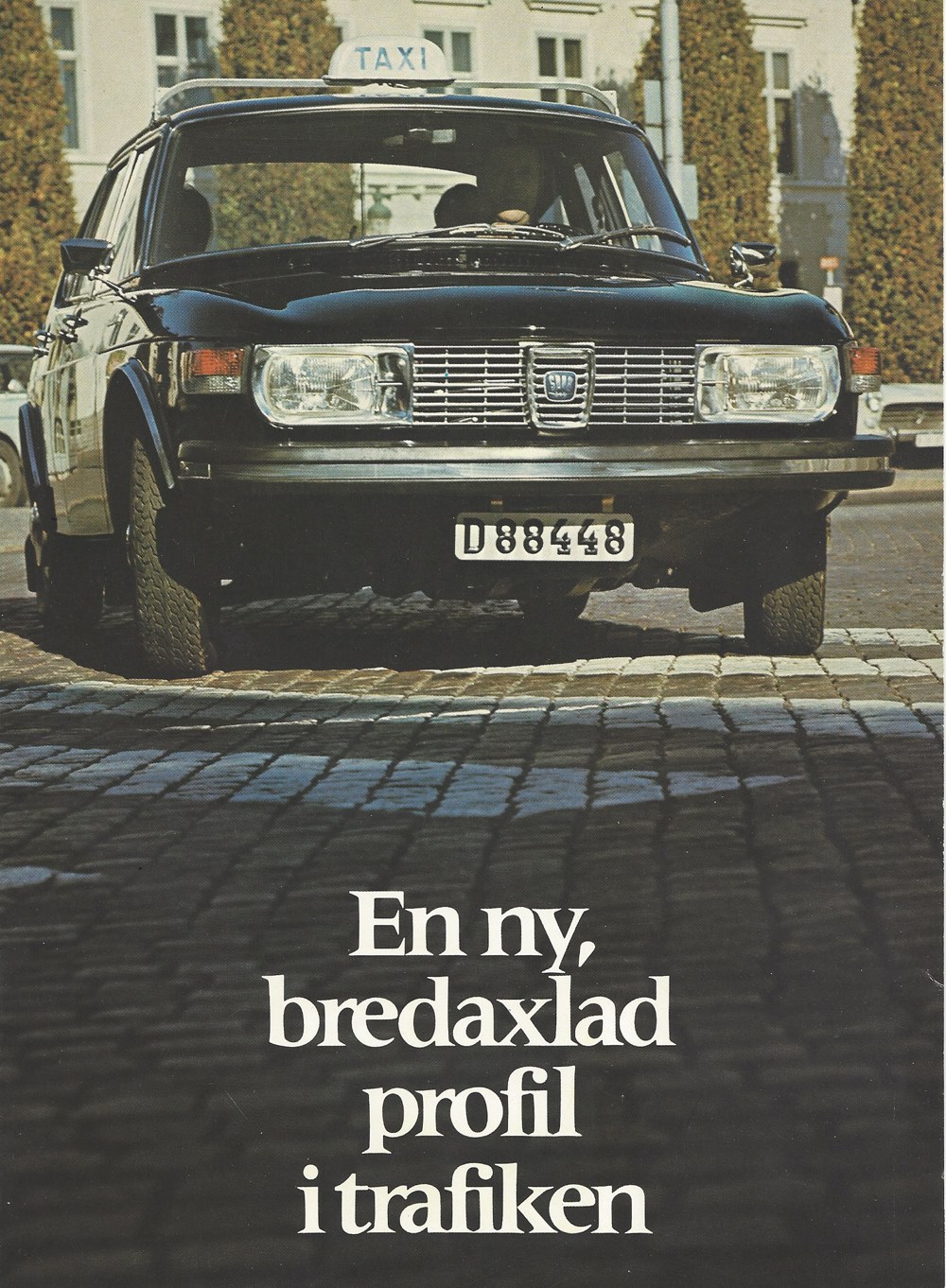 En bredaxlad taxi!