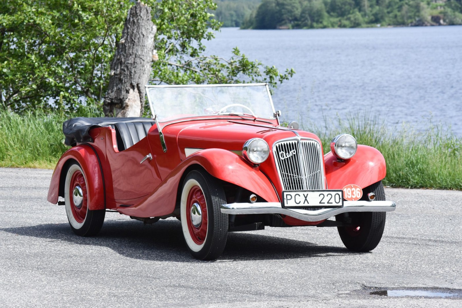Den tjeckiska tillverkaren Aero är kanske mest känd i Sverige för ekonomibilen Aero Minor som fanns några år på 1950-talet. Aero 30 med framhjulsdrift och tvåtaktsmotor var något helt annat. Den här har fått en Wartburgmotor men torde vara den enda i landet.