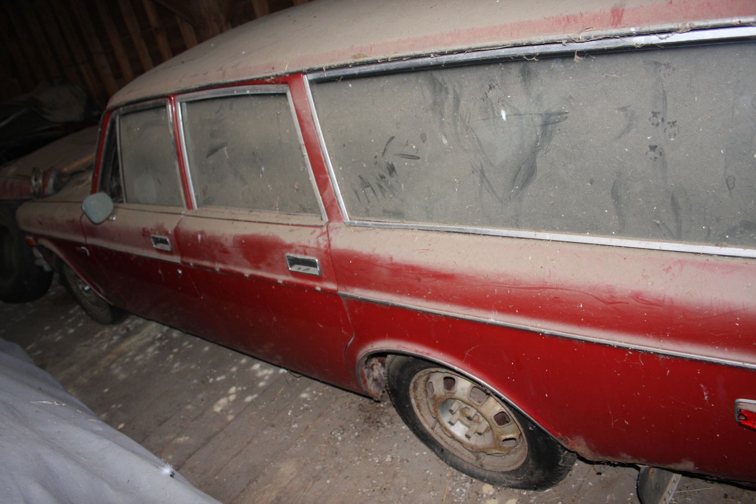 Rädda en Volvo 165!