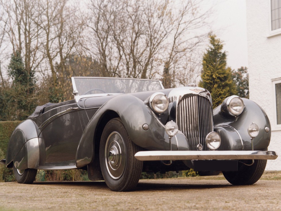 Lagonda V12 1939, ansedd som en av de finaste bilarna av den tiden.