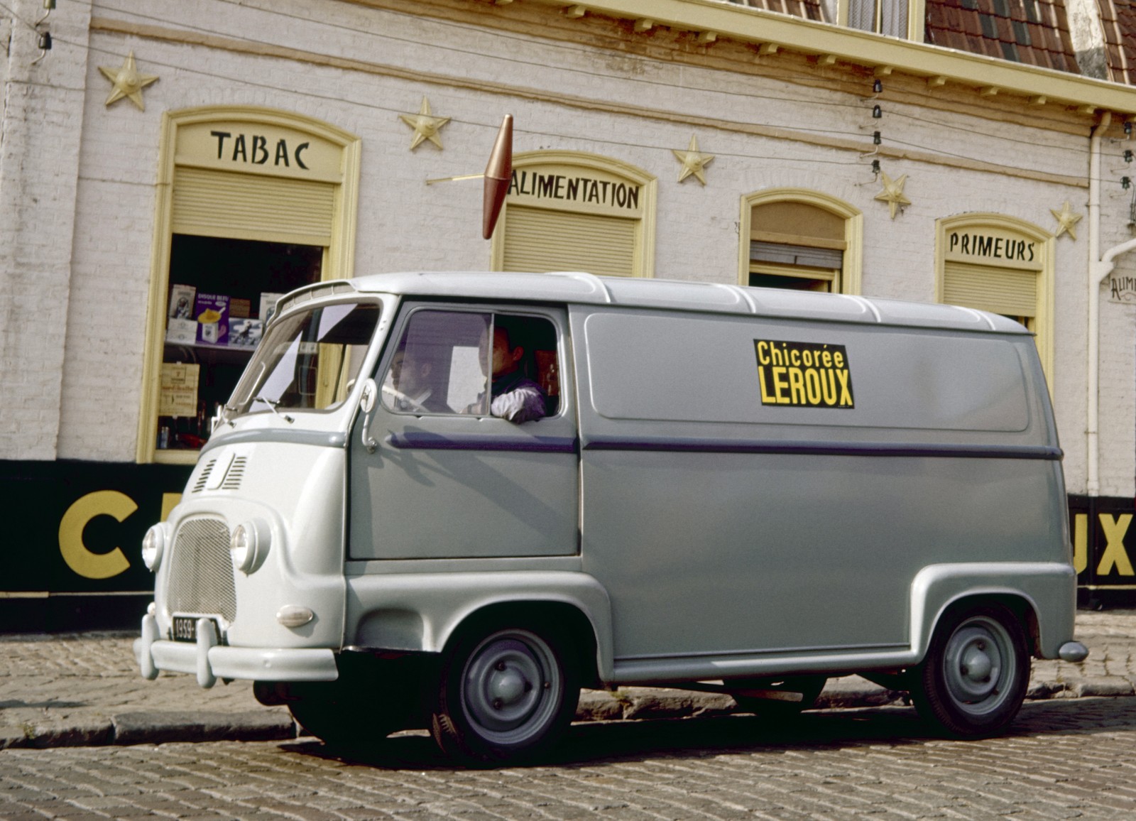 Estafette var Renaults första framhjulsdrivna bil.