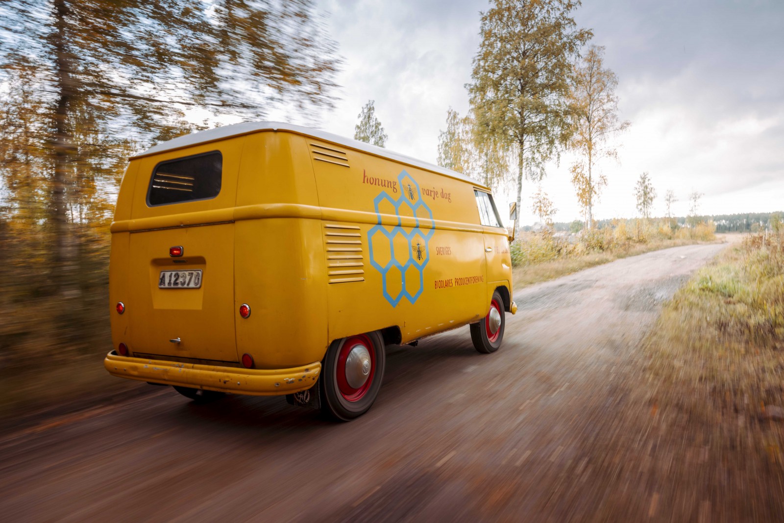 Vi kör en Volkswagen Transport från 1954