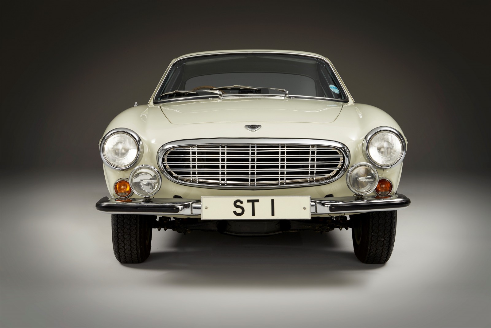 Volvo Museum firar P1800