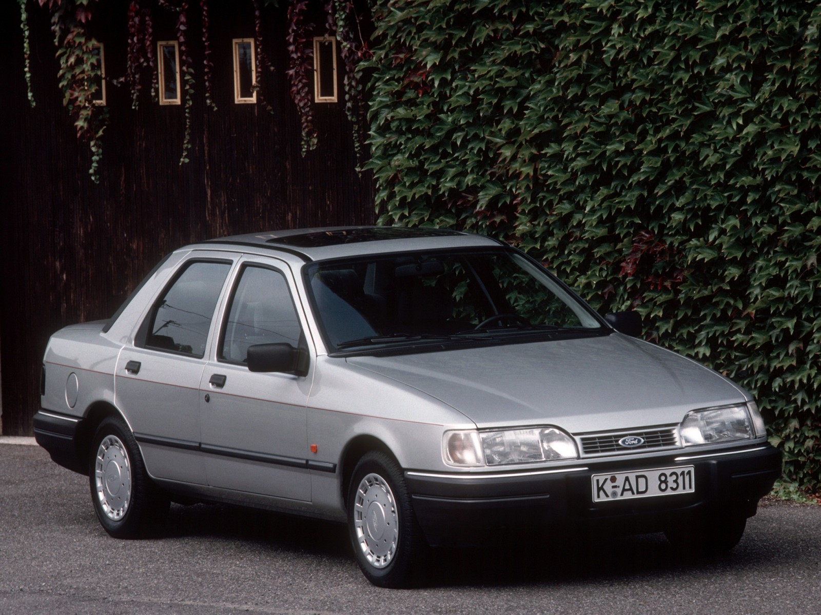 Moderna former