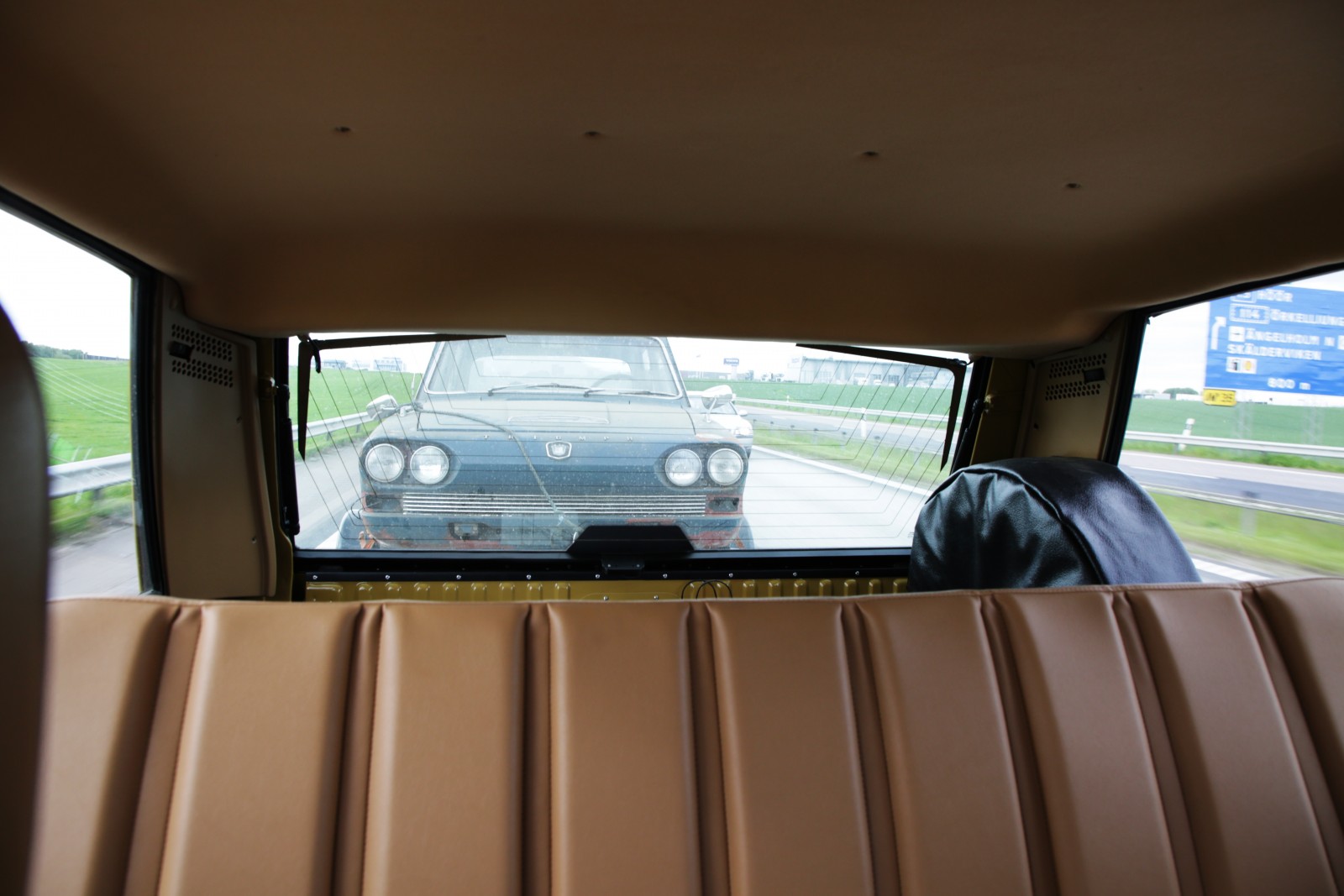 ...sedan en Triumph 2.5 PI...