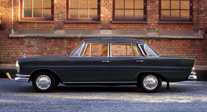 Kort lycka med Mercedes 220
