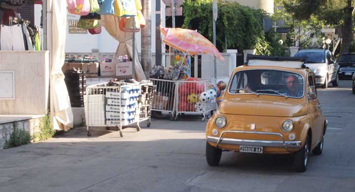 Bilspaning i Brindisi