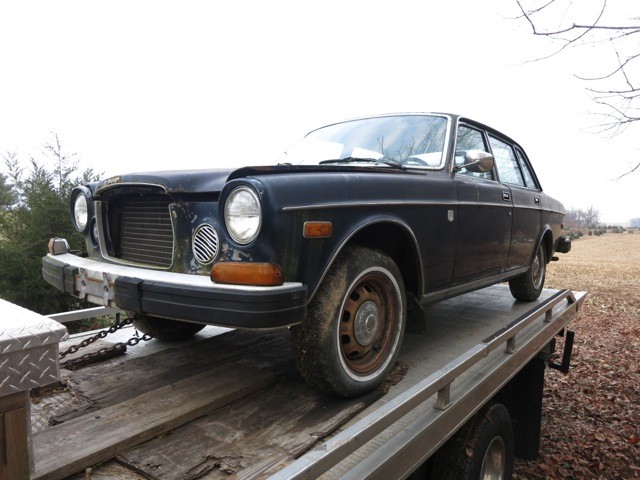 En Volvo 164 till skroten