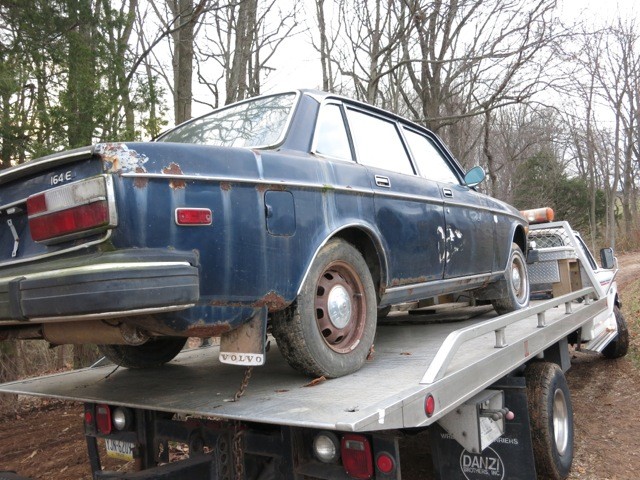 En Volvo 164 till skroten