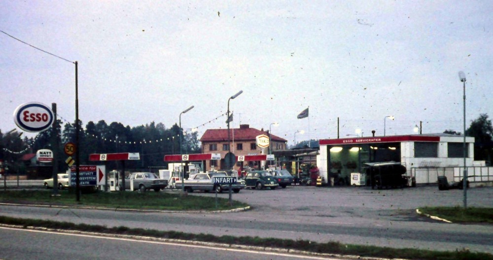 Esso: Skymningsbild