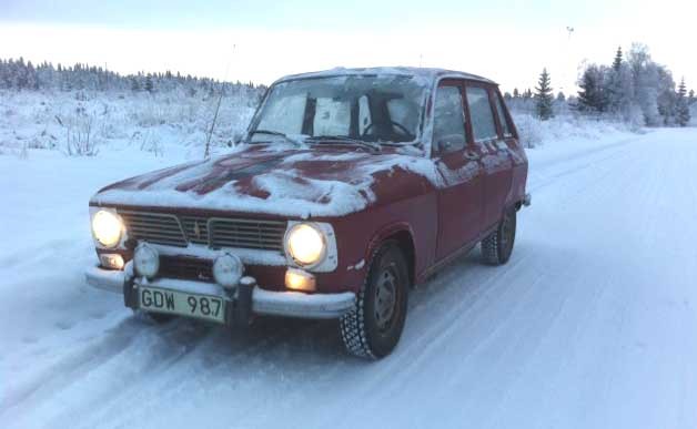 Renault 6 i snön