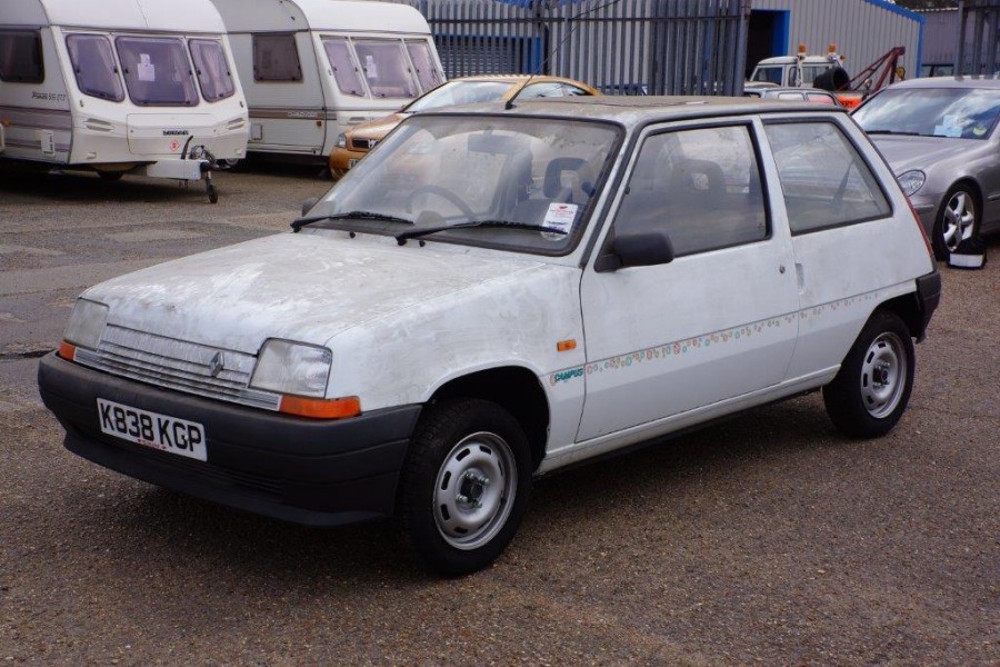 Renaulten precis som den hittades – med originalsmuts och allt!