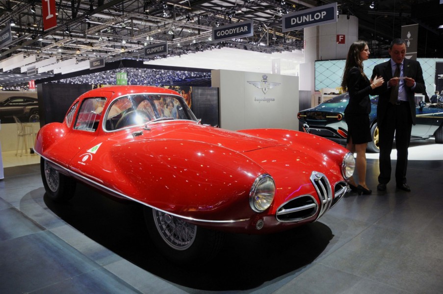 Karosserimakaren Carrozzeria Touring Superleggera har en lång och anrik historia. Bästa sättet att göra reklam för deras moderna Alfa Romeo Disco Volante är förstås med den ursrprungliga Disco Volante C52.