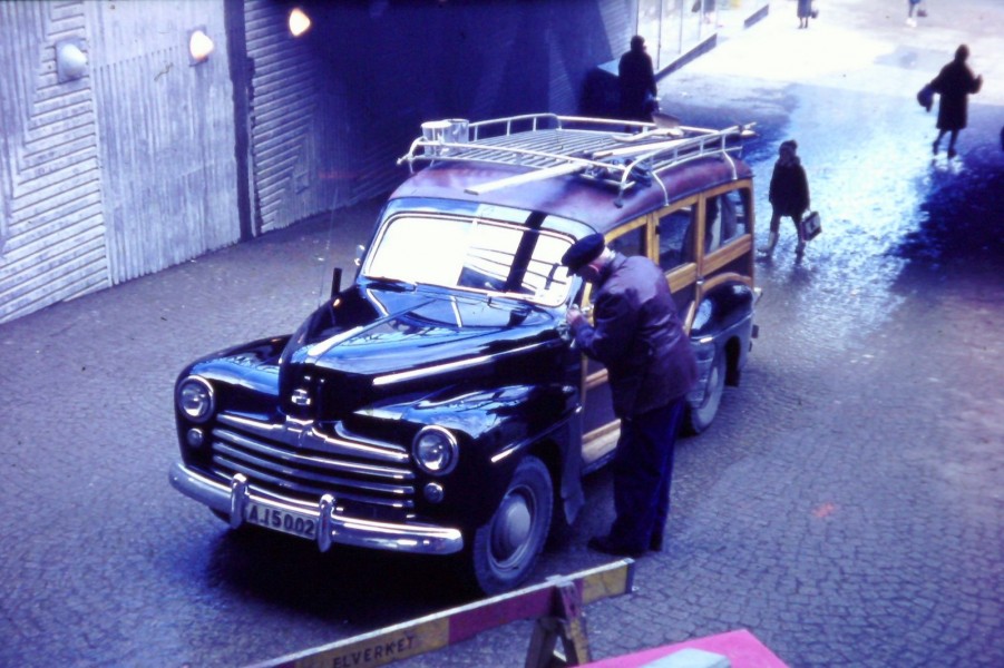 Ford 1947 Woody: Elverksbilen