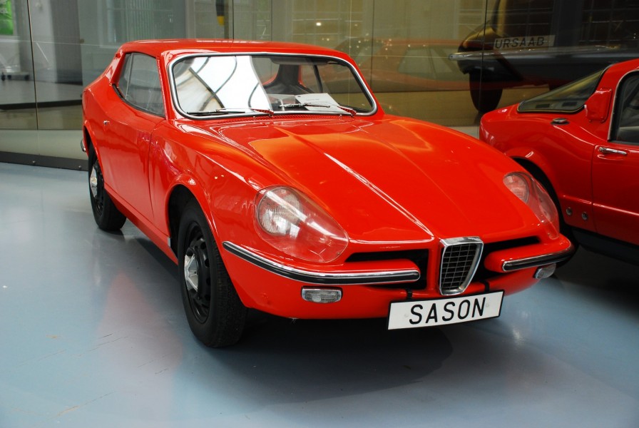 Från Saabmuseet kommer sportbilen Catherina. Den formgavs av Sixten Sason och baserades på komponenter från Saab 96. Planerna var långt gångna men Catherina förlorade till slut mot ett annat designförslag – Sonett II.