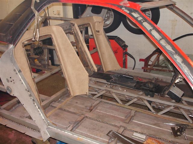 En genomgripande renovering/nykonstruktion krävdes. Uno 001 är rejält byggd.