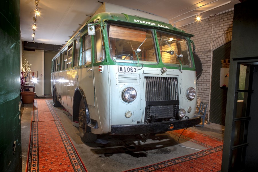 Bussen med två liv!