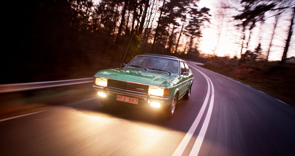 Bredd, djup och yta – Ford Granada hade allt! Vi smakar på en sköngrön Coupé med sexa och funderar över hur 1970-talet egentligen blev.