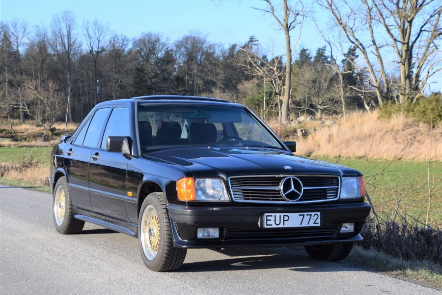 Åttiotalsmoddad Mercedes på auktion!