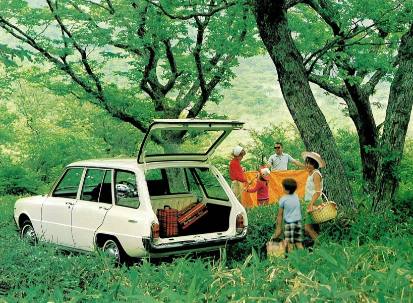 Packa picknickkorgen